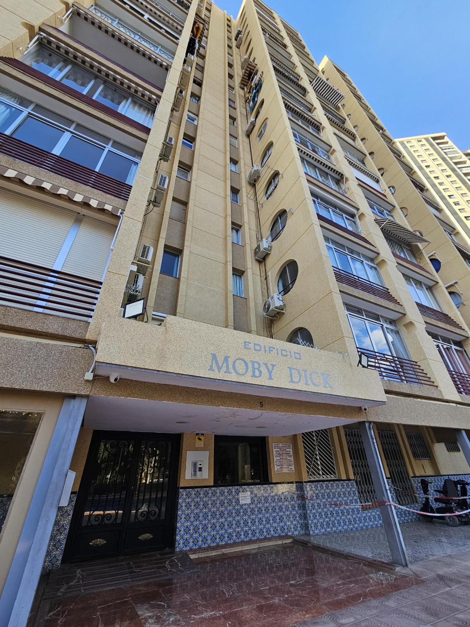 Apartamento Moby Dick If Бенидорм Экстерьер фото